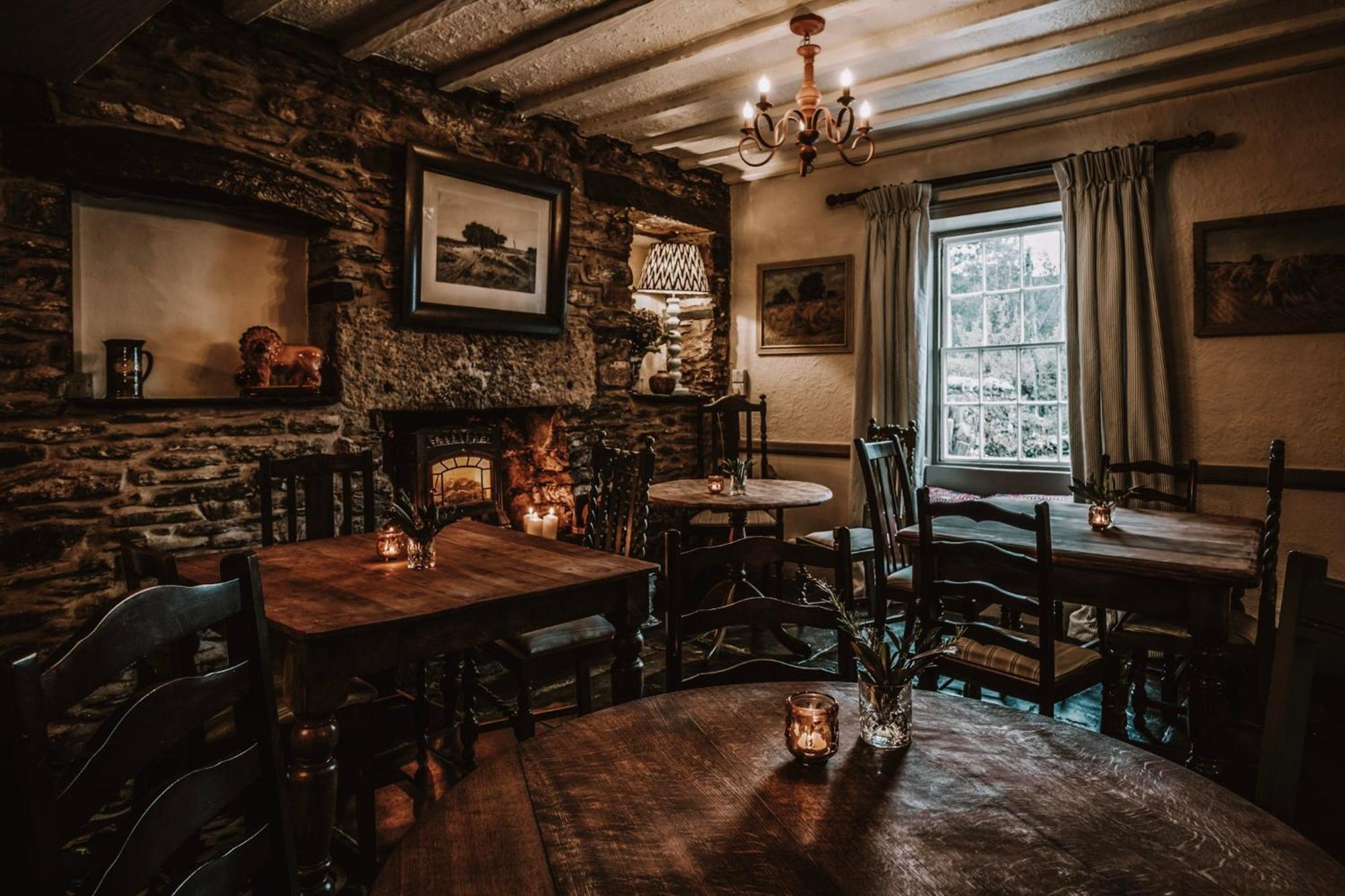 The Hare & Hounds Inn Bowland Bridge Exterior photo
