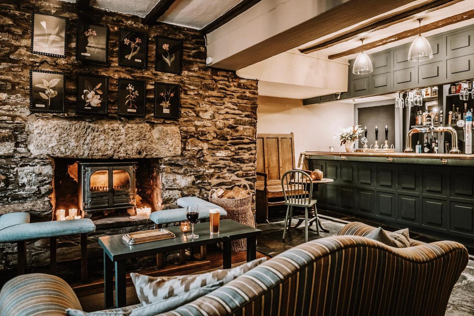 The Hare & Hounds Inn Bowland Bridge Exterior photo